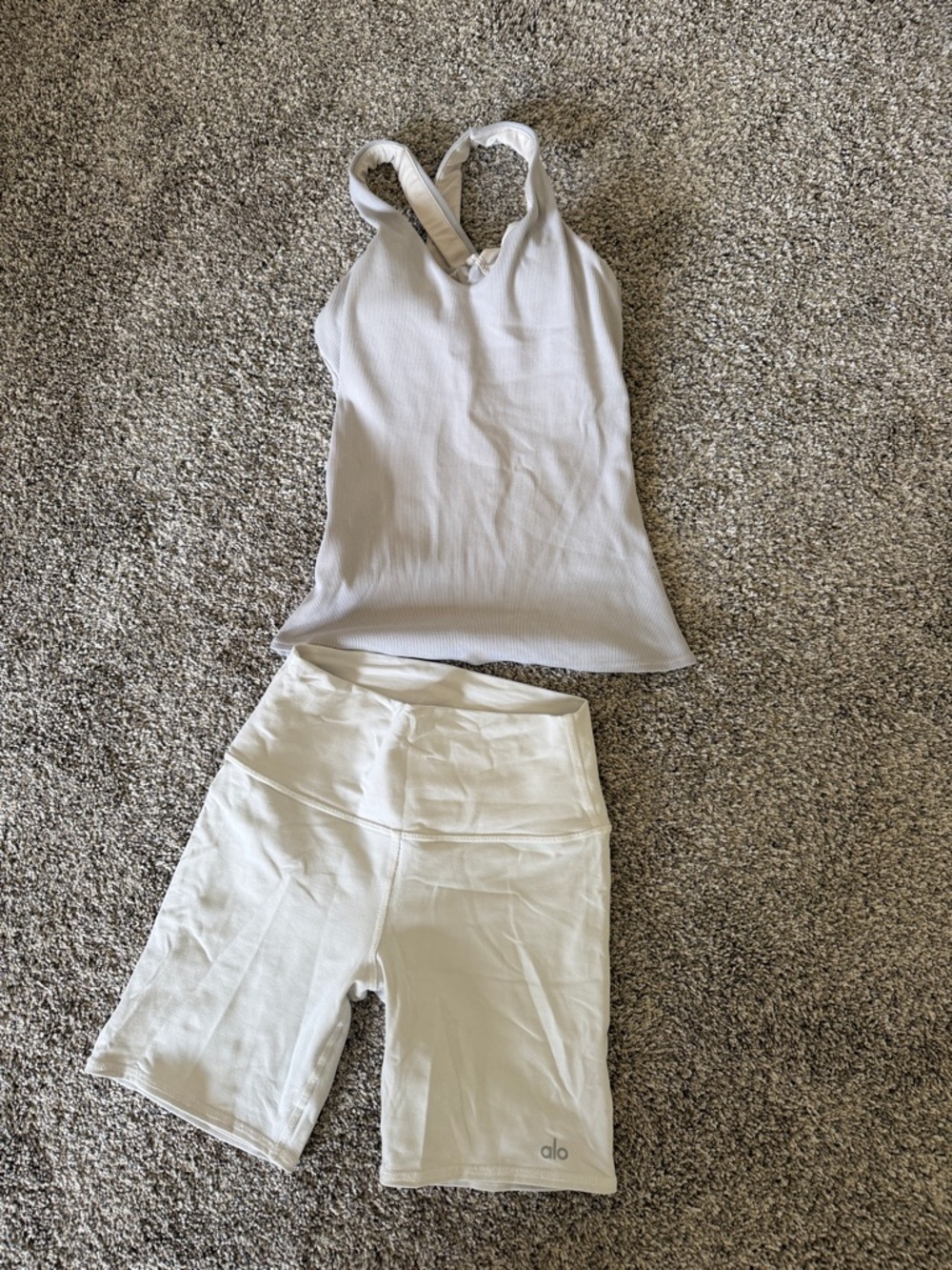 Alo Women's top(built in bra)cream Bike Shorts -selling as set!Individual listed